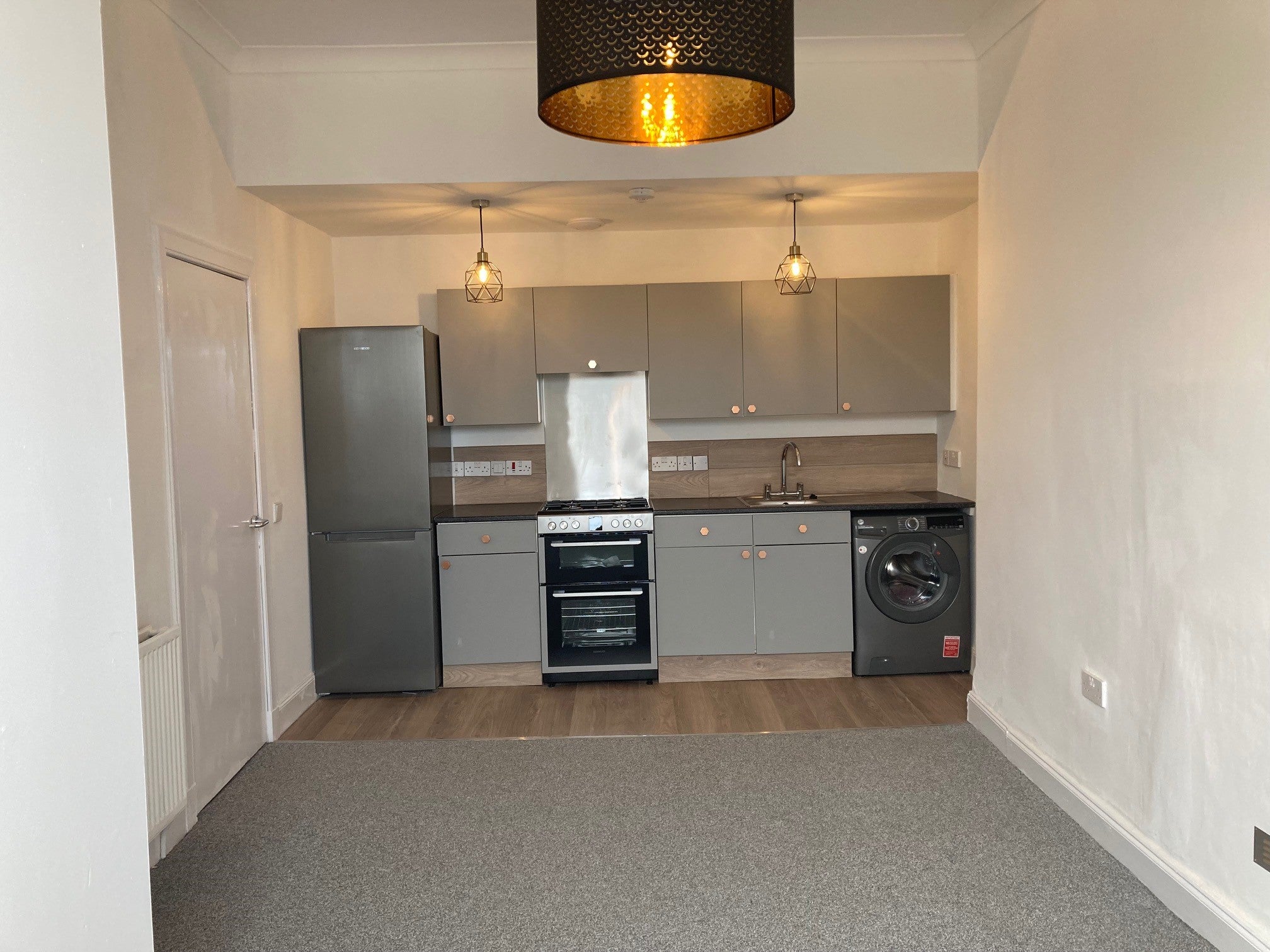 Flat Downfield Place in City of Edinburgh