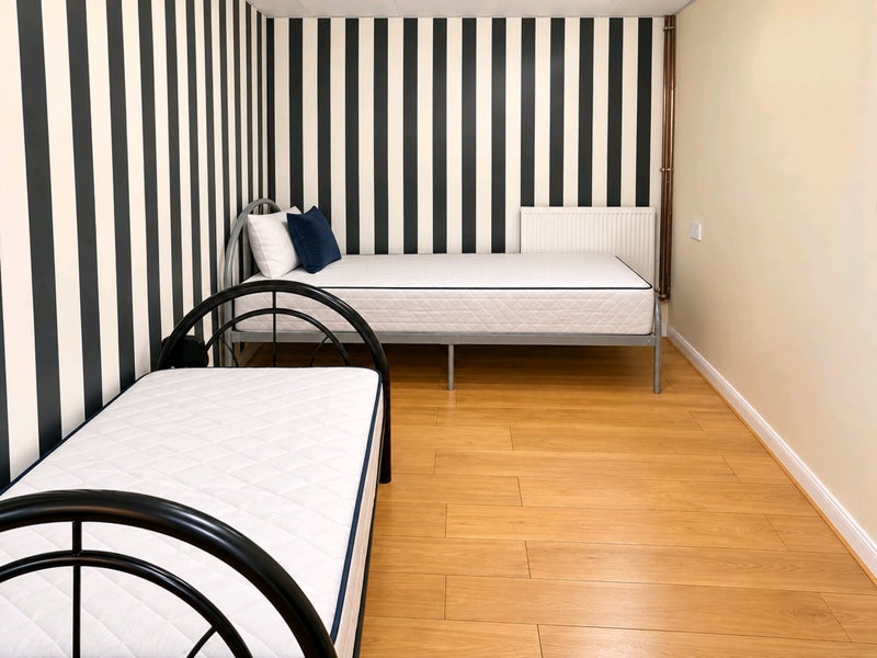Room Holliday Road in Birmingham