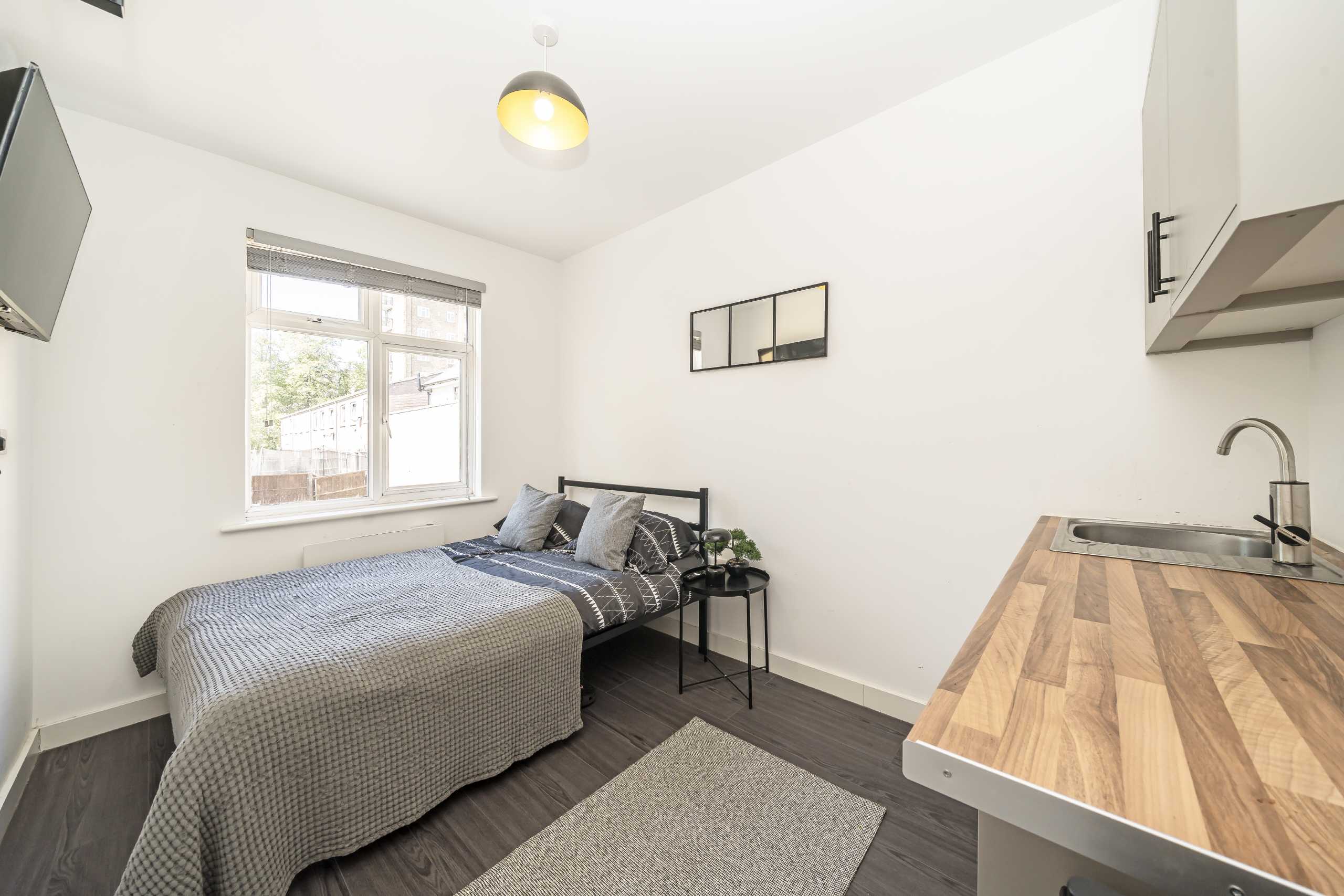 Flat Upper Tulse Hill in Greater London