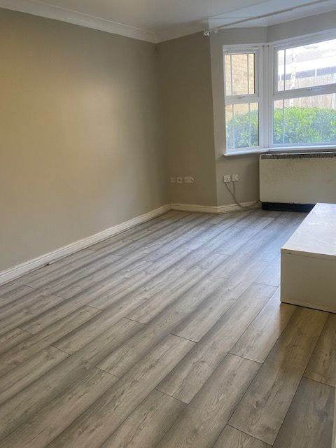 Flat Strathmore Avenue in Luton