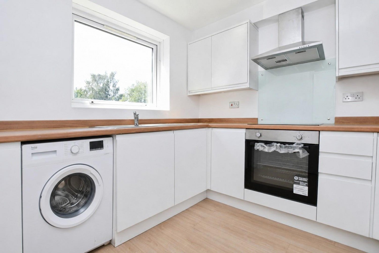 Flat Gurney Close in Greater London