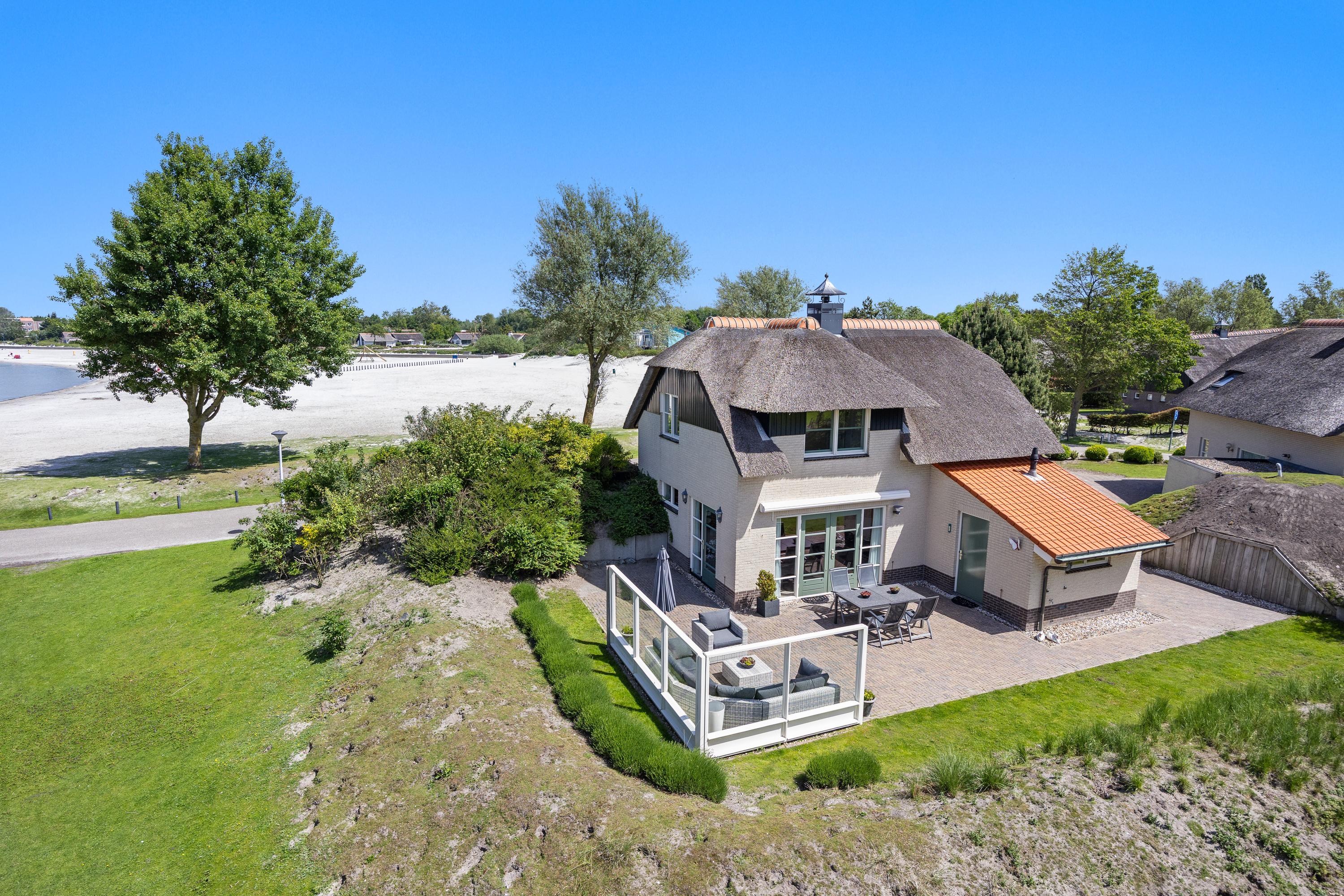 Huis Javaruggen 13 in Makkum