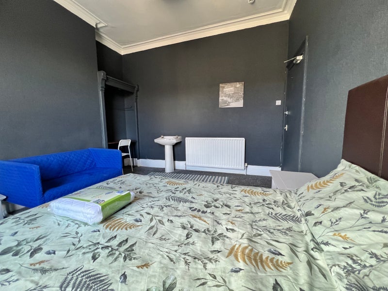 Room Azalea Terrace North in Sunderland