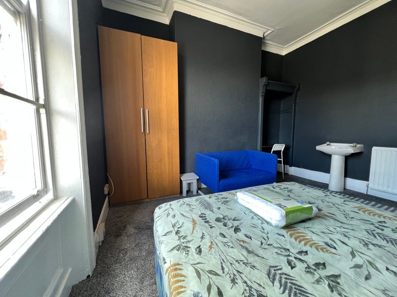 Room Azalea Terrace North in Sunderland