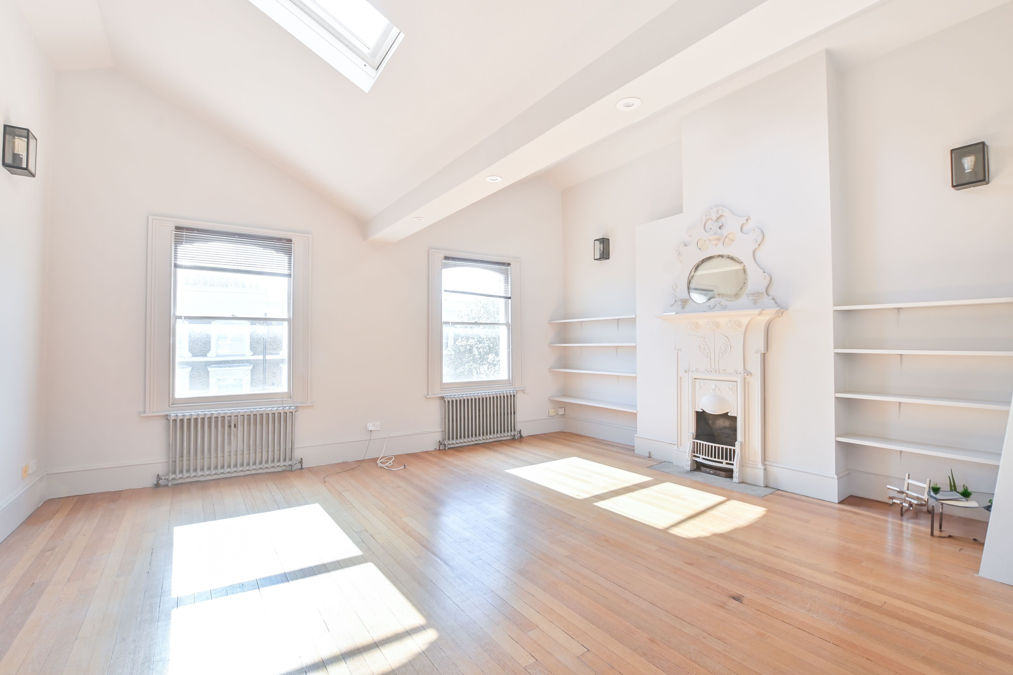 Flat Golborne Road in Greater London