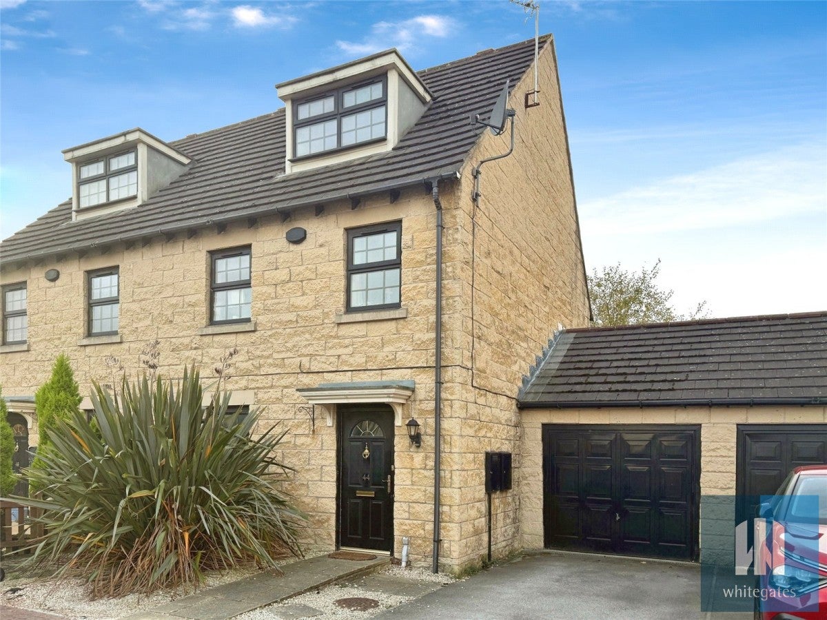 House Fell Grove in Kirklees
