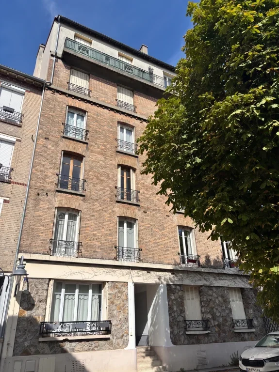 Flat Rue de l'Amiral d'Estaing in Paris
