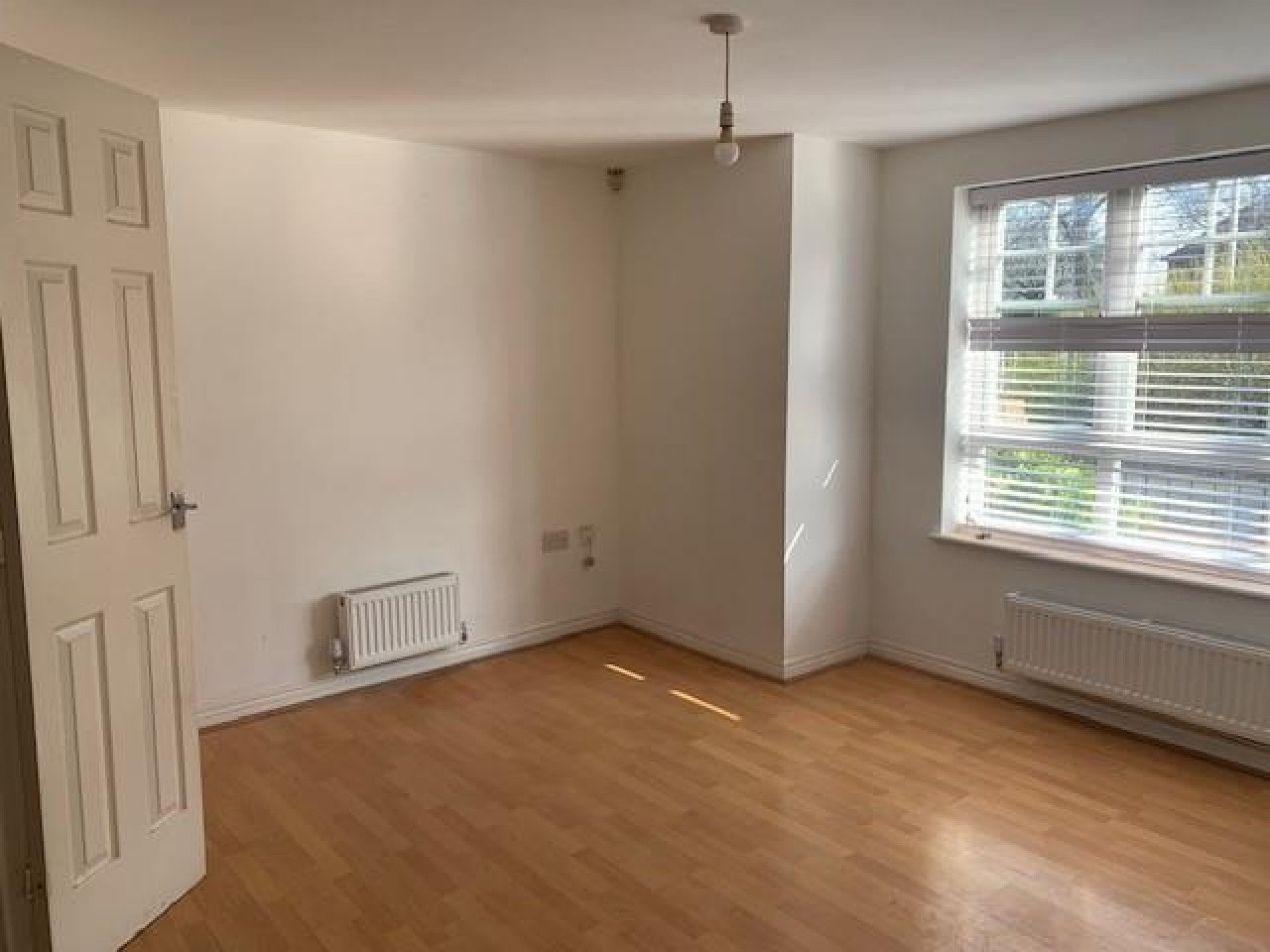Flat Sandycroft Avenue in Manchester