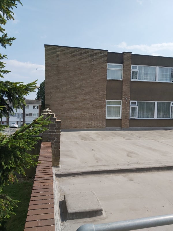 Room Meadow Court in Billericay