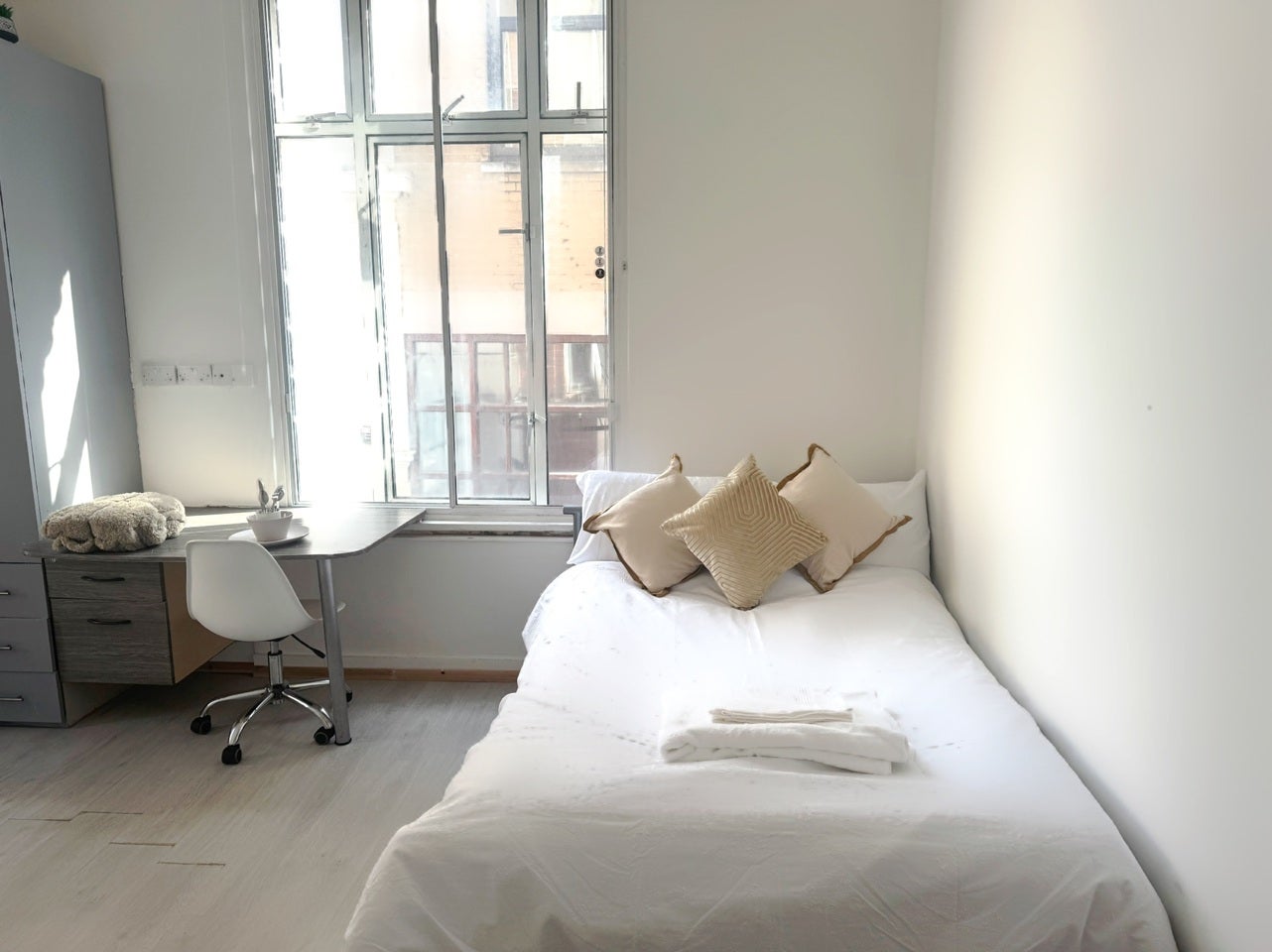 Room Granby Street in Leicester