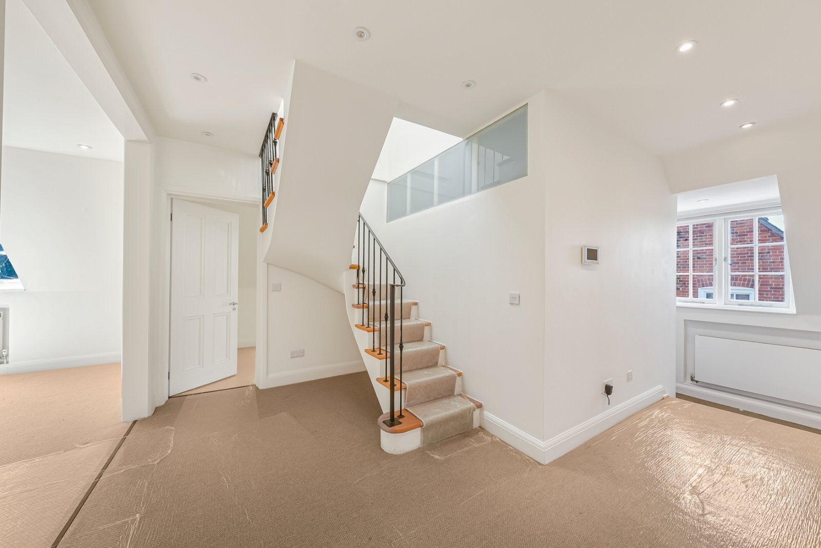 Flat Heath Drive in Greater London