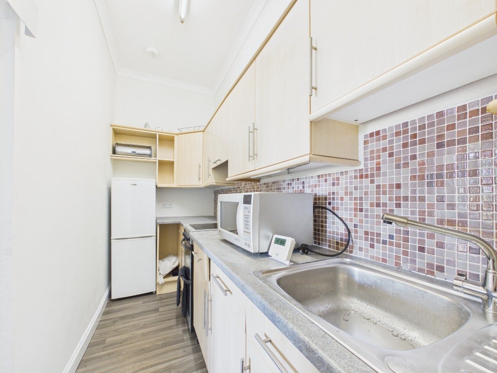 Flat Watson Crescent in City of Edinburgh