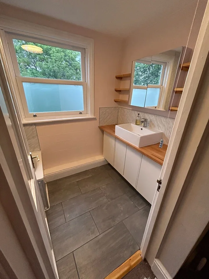 Flat Pembroke Road in Greater London