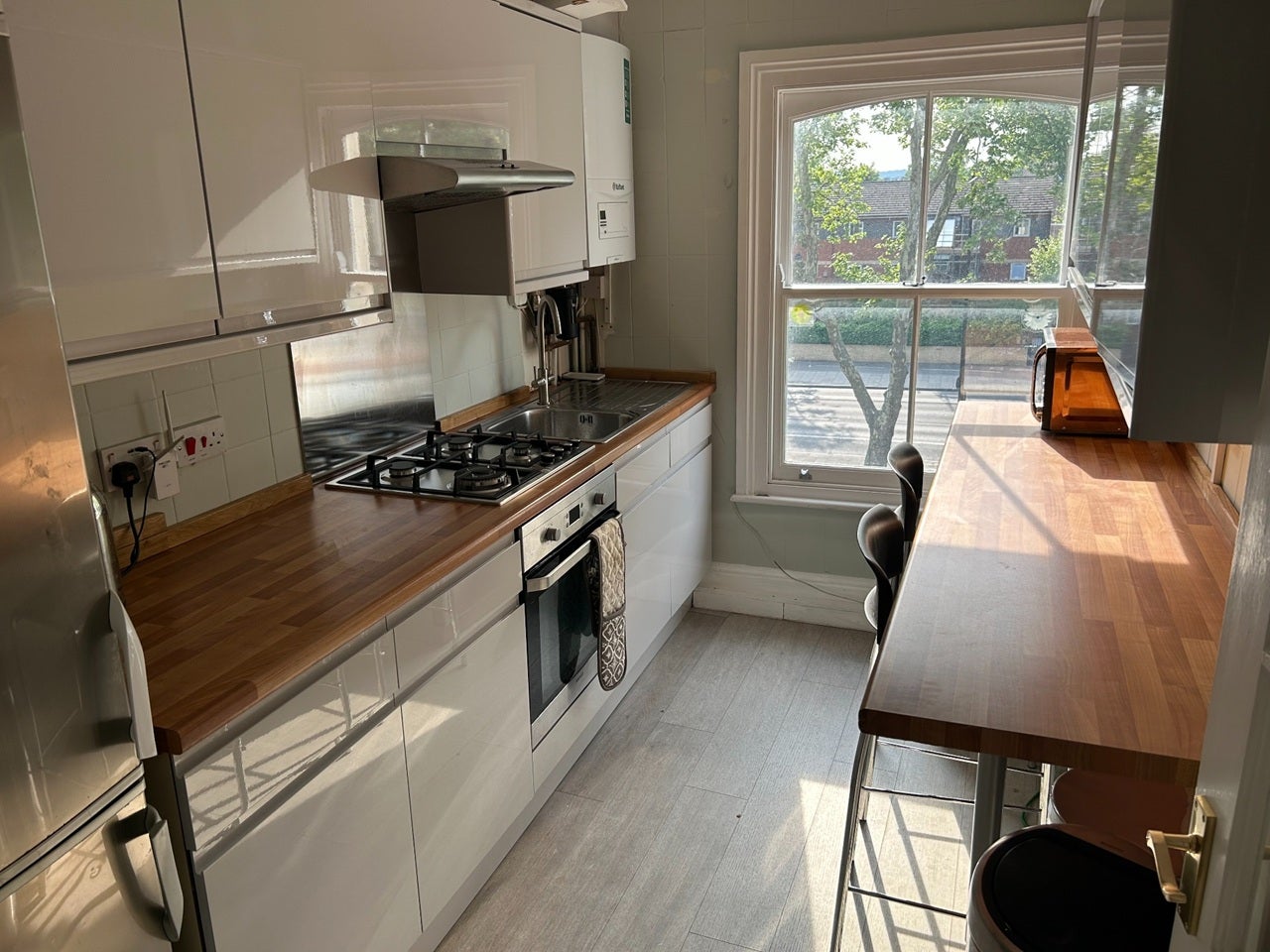 Flat Pembroke Road in Greater London