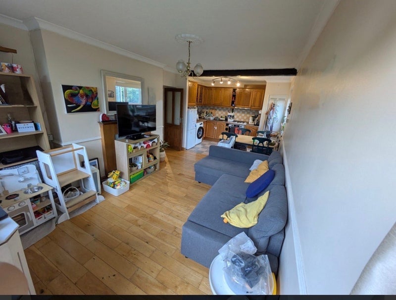 Flat Strathdon Drive in Greater London