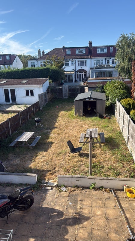 Room Siward Road in Greater London