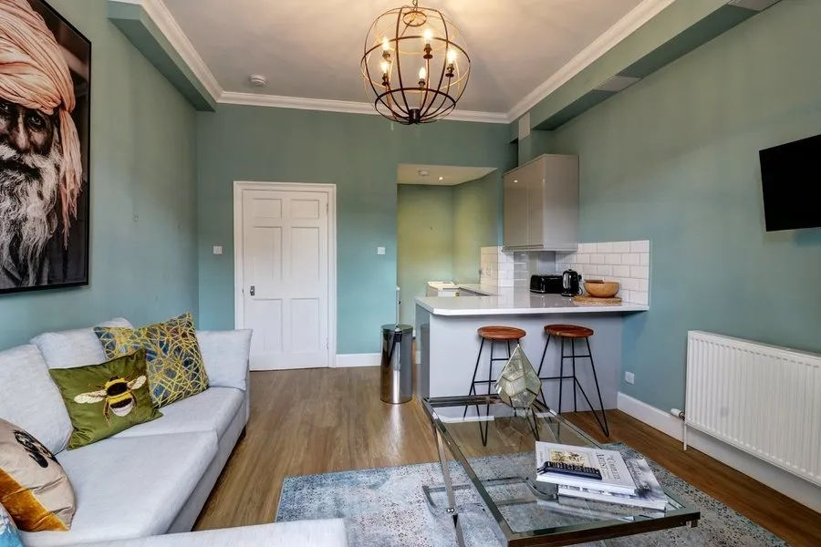 Flat Raeburn Place in City of Edinburgh