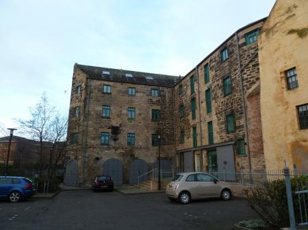 Flat Quayside Street in City of Edinburgh