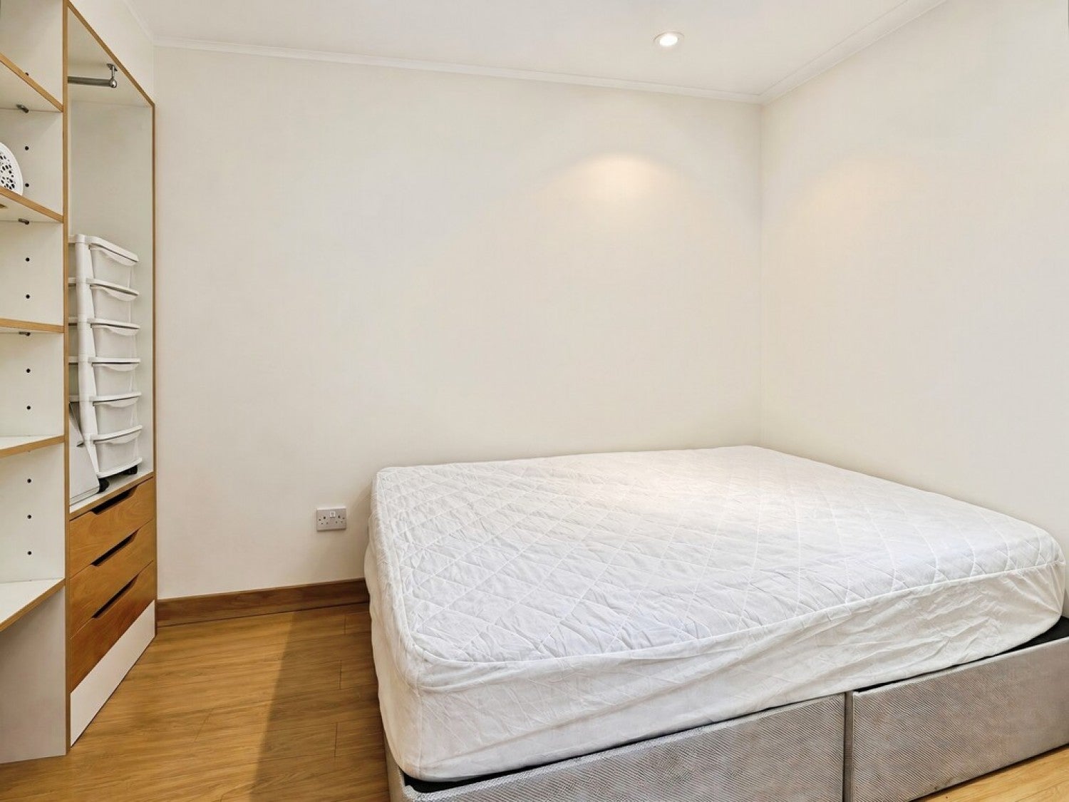 Flat Byron Street in Leeds