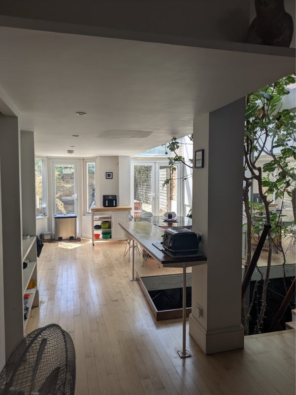 Room Kimberley Road in Greater London