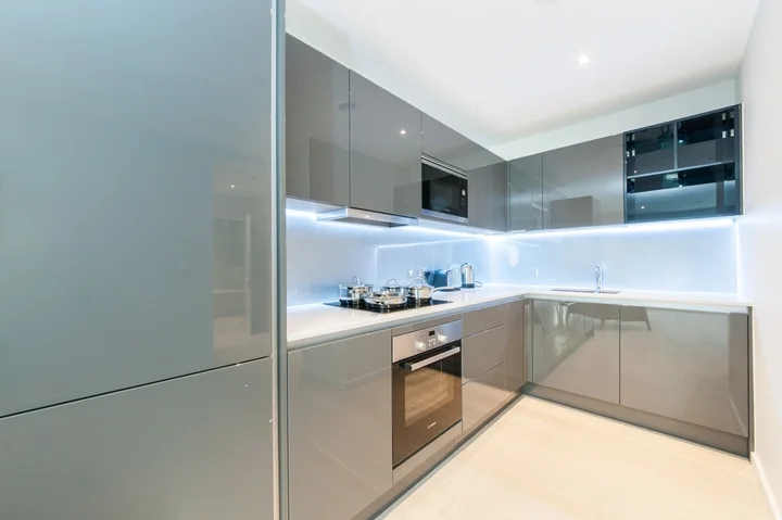 Flat Montfichet Road in Greater London