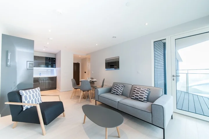 Flat Montfichet Road in Greater London