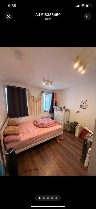 Room Bromley Street in Greater London