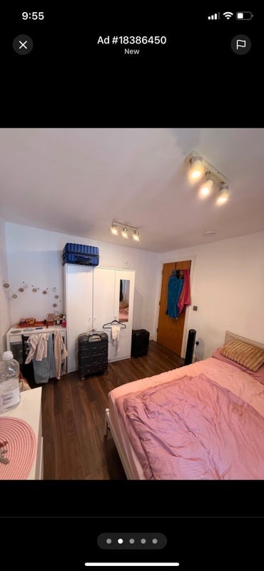 Room Bromley Street in Greater London