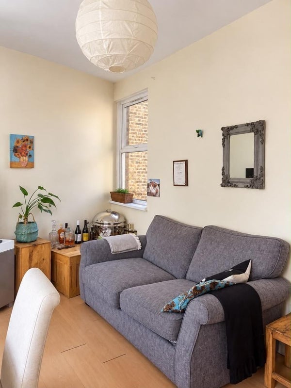 Room Parkfield Road in Greater London