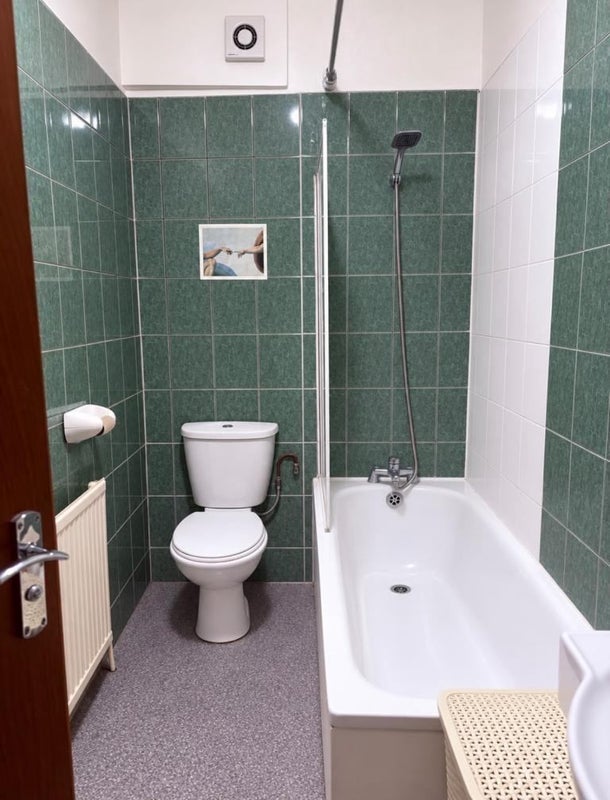 Room Parkfield Road in Greater London