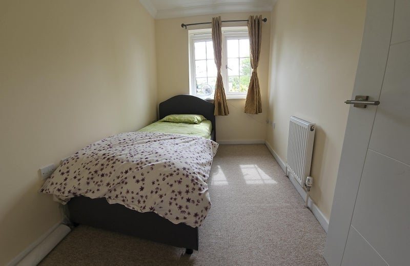 Room St. Paul's Mews in Crawley