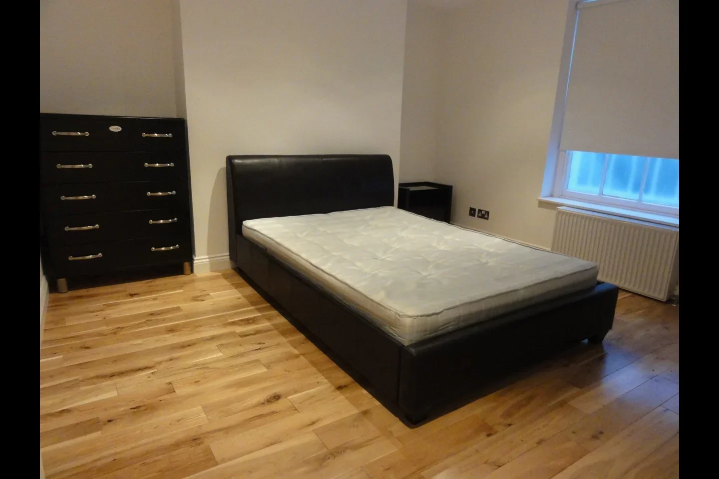 Flat Elia Street in Greater London