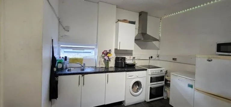 Flat Romford Road in Greater London