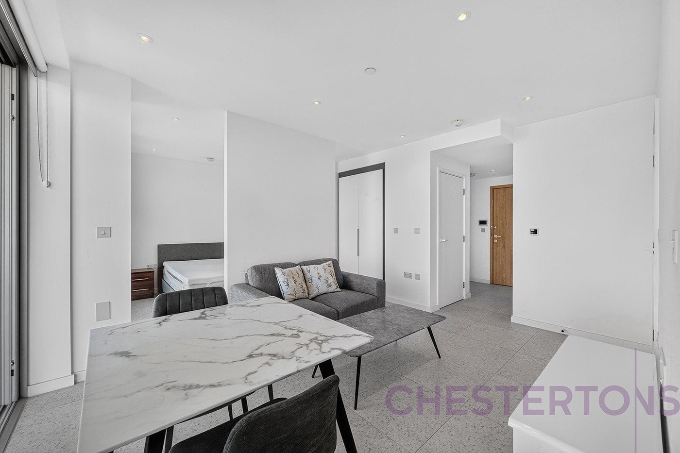 Flat Raven Row in Greater London