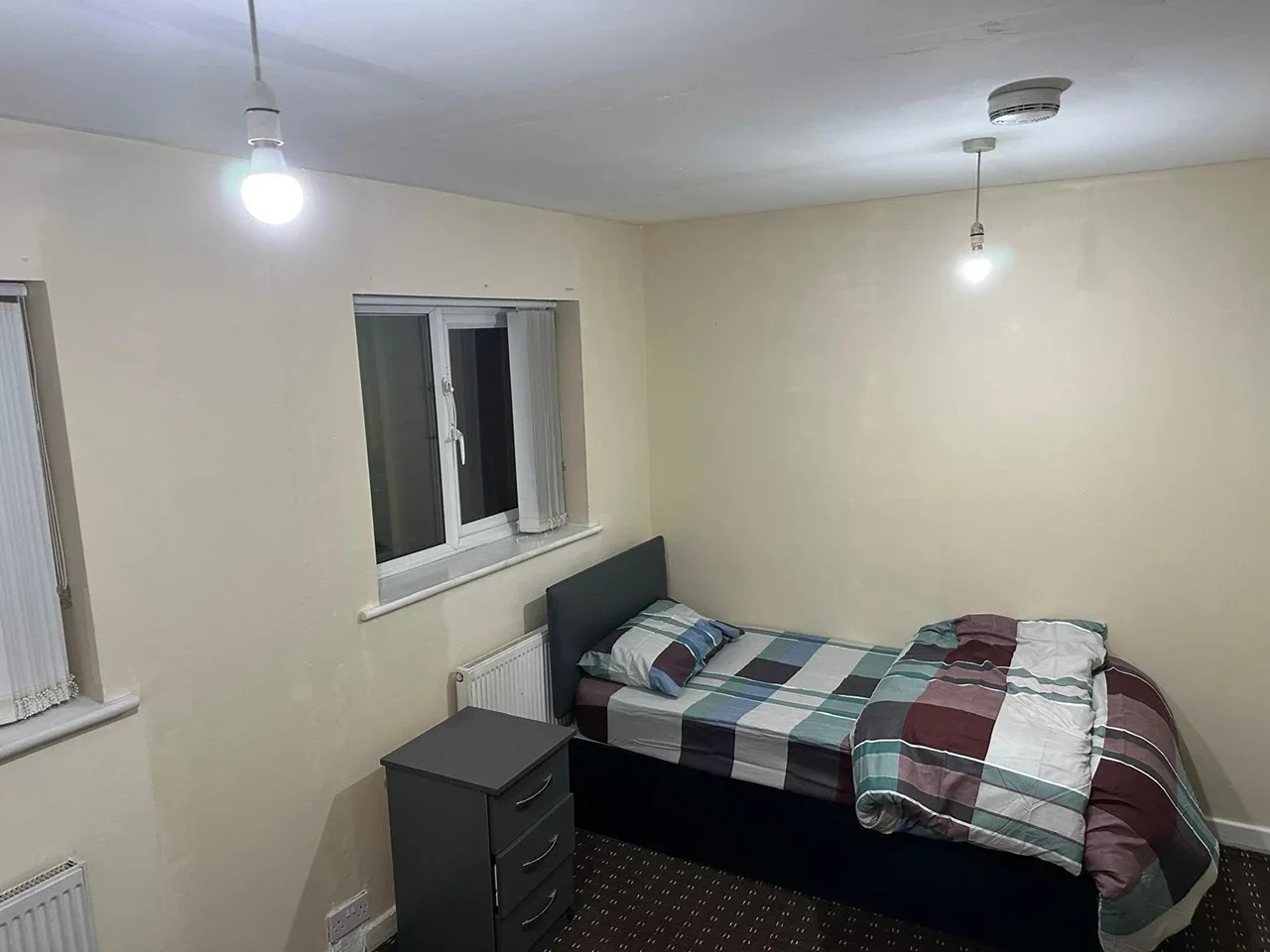 Room Highfield Road in Birmingham