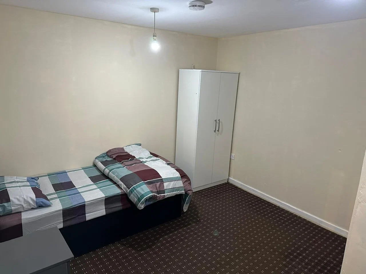 Room Highfield Road in Birmingham