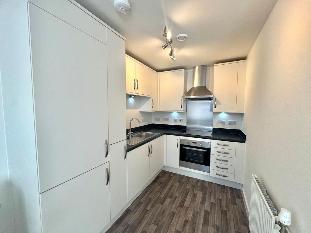 Flat Chrisp Street in Greater London