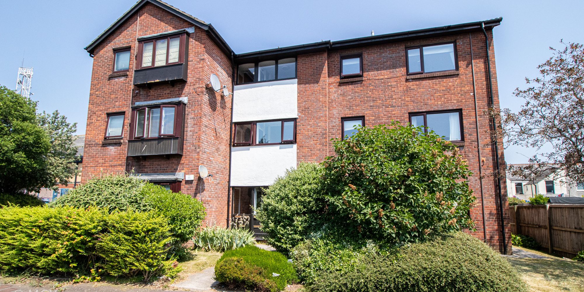 Flat Oxwich Close in Cardiff