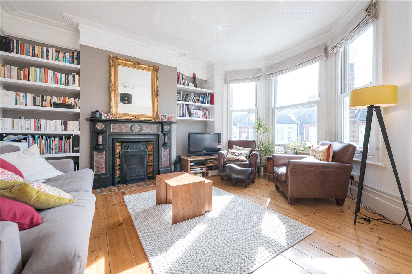 Flat Bathurst Gardens in Greater London