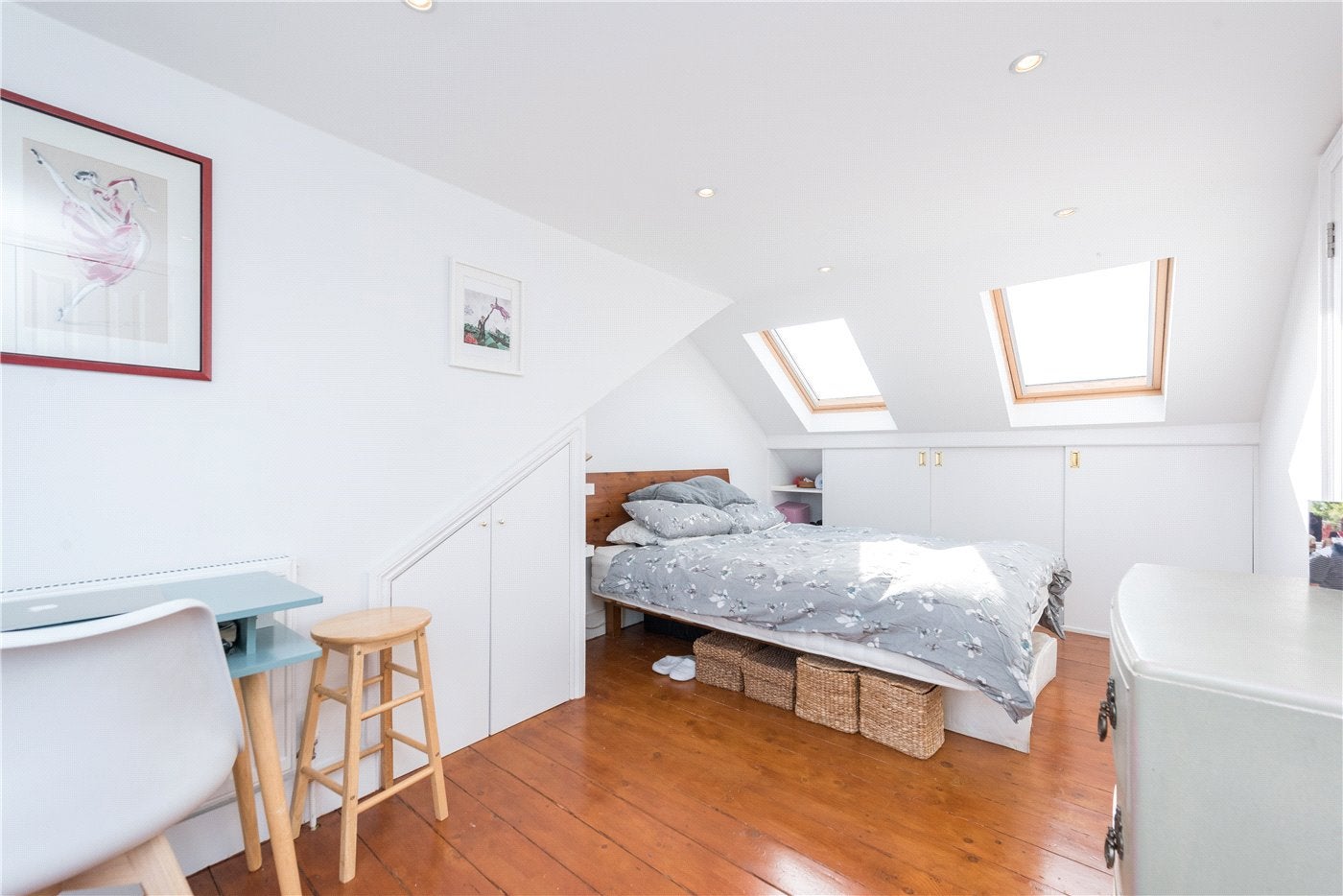 Flat Bathurst Gardens in Greater London
