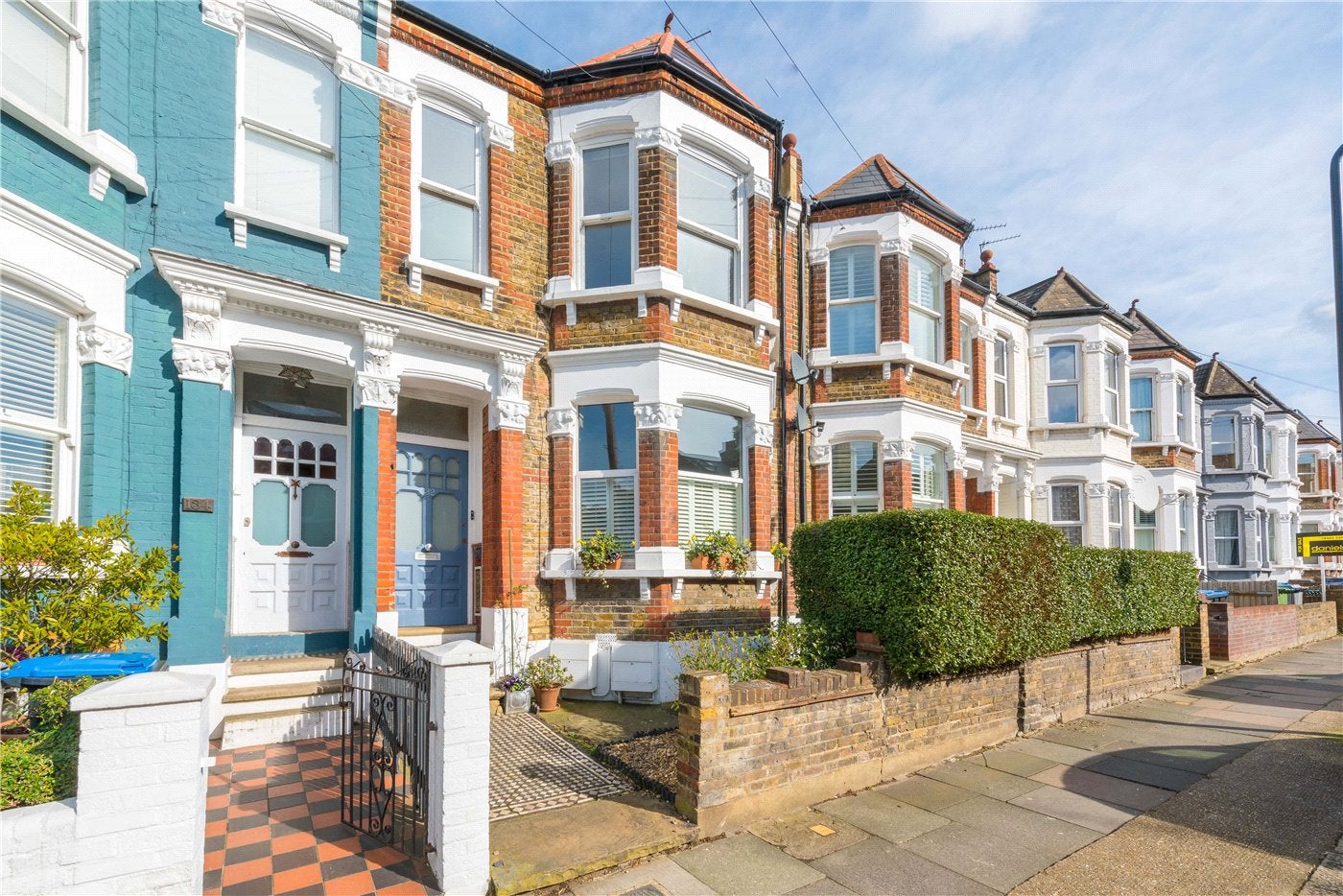 Flat Bathurst Gardens in Greater London