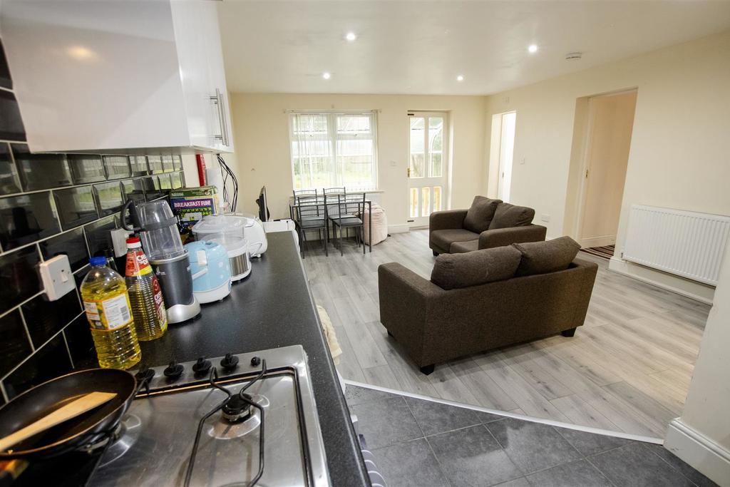 Flat Humphrey Middlemore Drive in Birmingham
