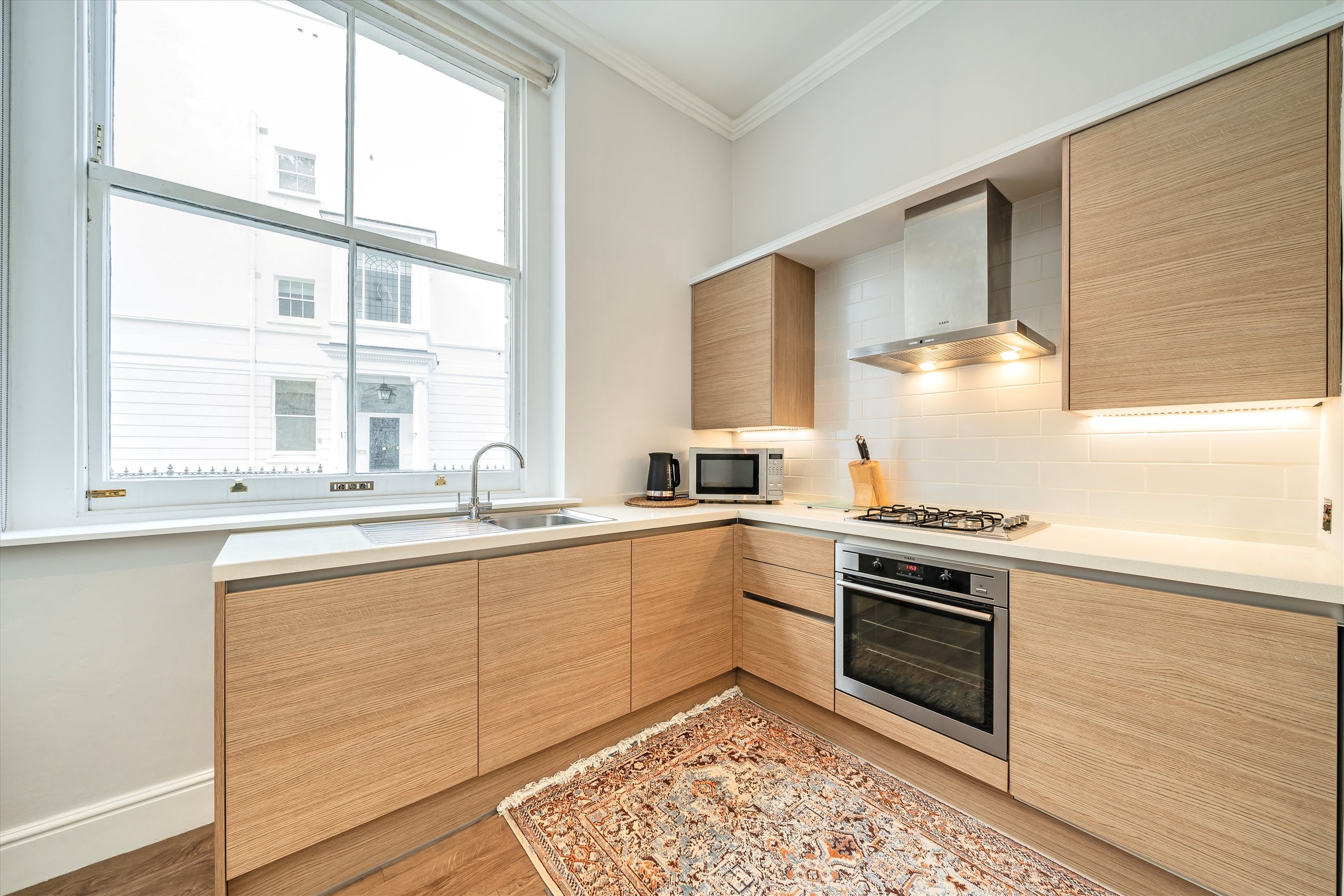 Flat Kynance Mews in Greater London