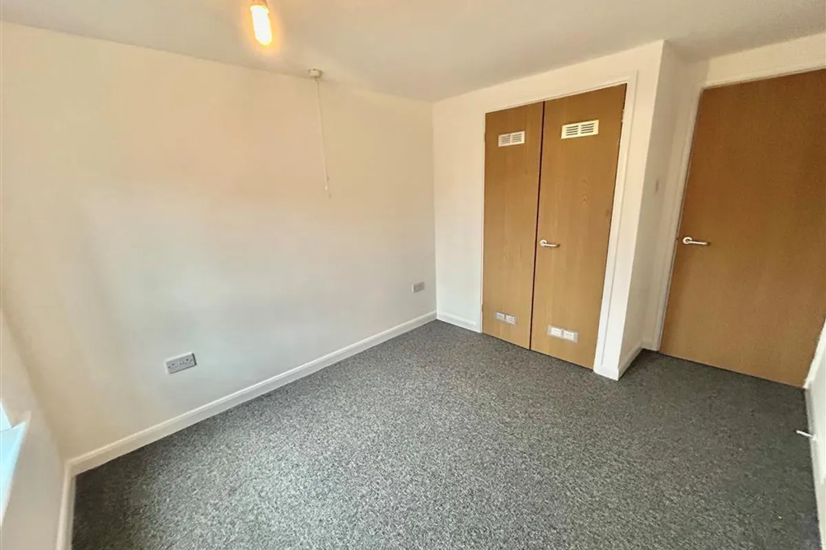 Flat Hollow Stone in Nottingham