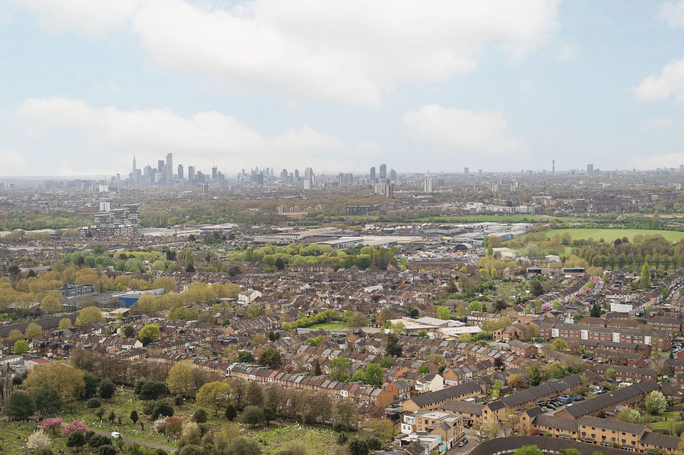 Flat Erskine Road in Greater London