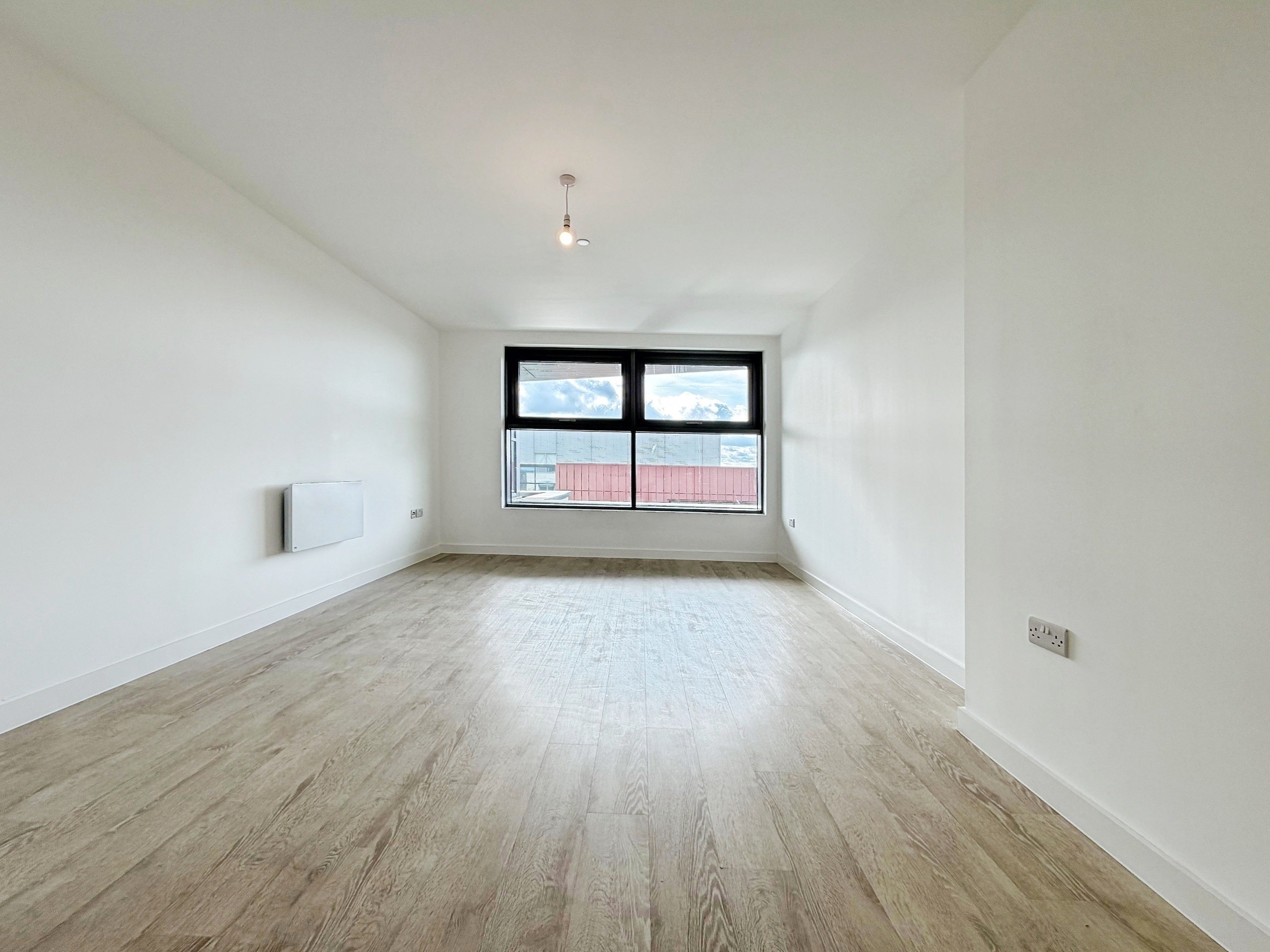 Flat Albert Place in Peterborough