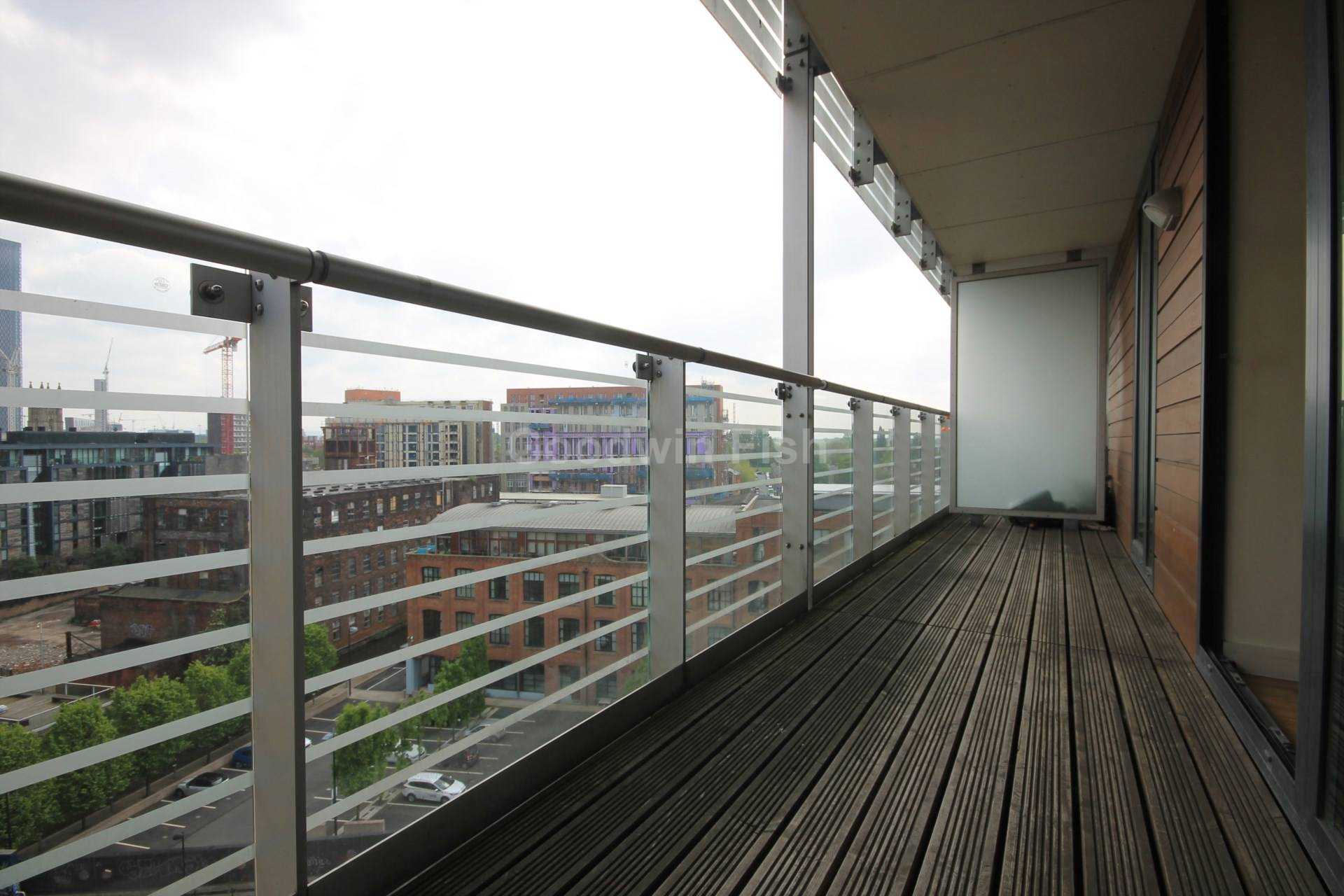 Flat Kelso Place in Manchester
