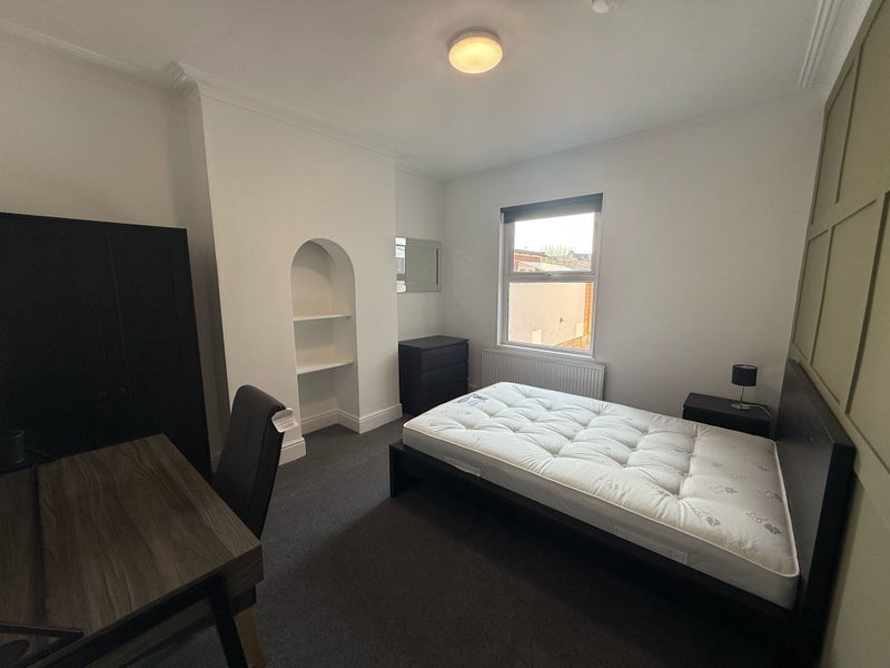 Room Alexandra Road in Stafford