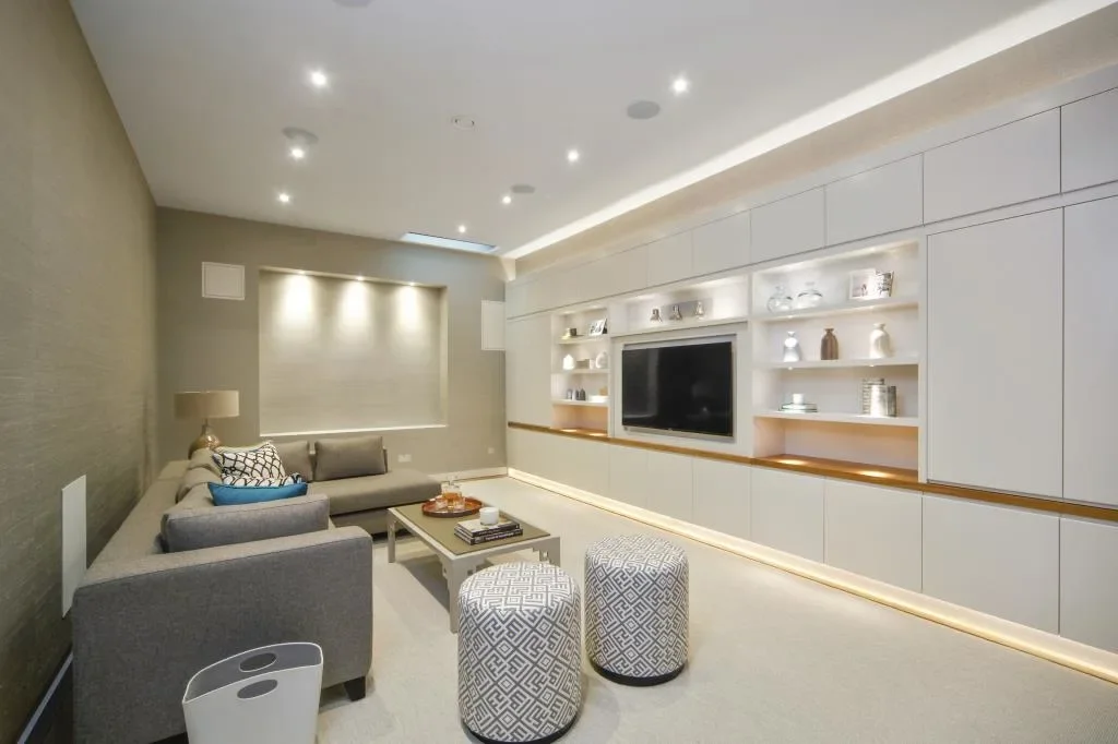 House Pavilion Road in Greater London
