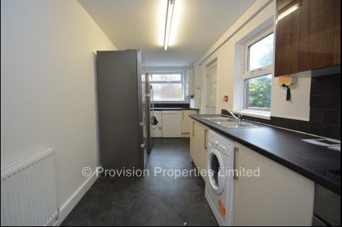 Room Stanmore Street in Leeds
